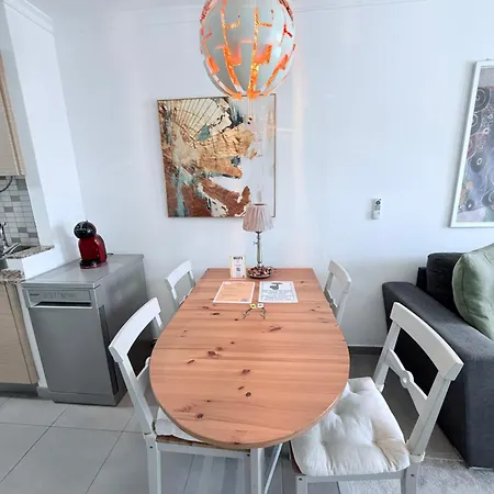 Hdfm Collection - Algas Lägenhet *